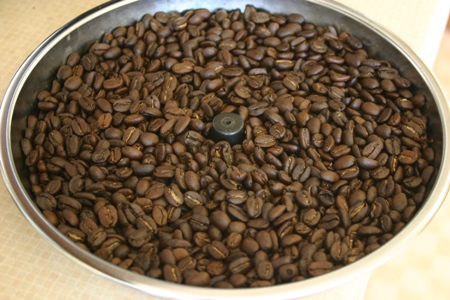 Roasted beans in the cooling tray